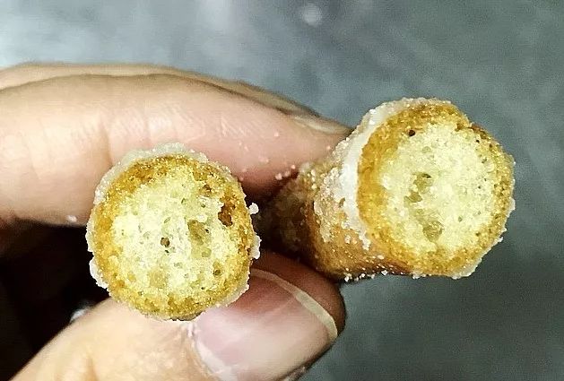 這款吃瞭三十多年的江米條， 咬一口，勾起瞭幾代人的童年回憶