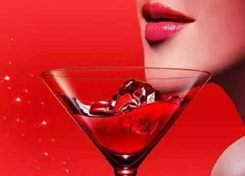 95後女孩賣蛋糕緻富，跻身成功人士！